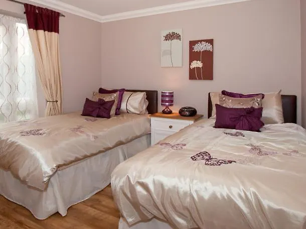 Riverbank View Three Bedroom Apartment With Free Parking York